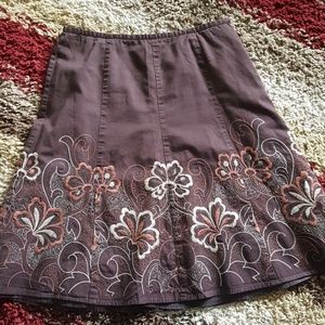 Womens brown skirt.